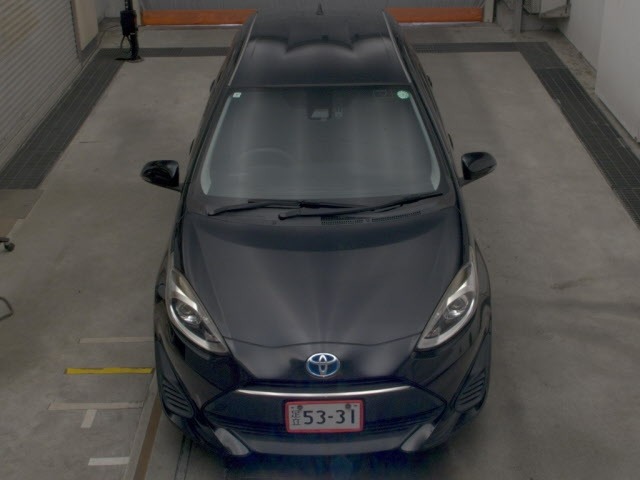 Toyota AQUA 2017 8236982-6