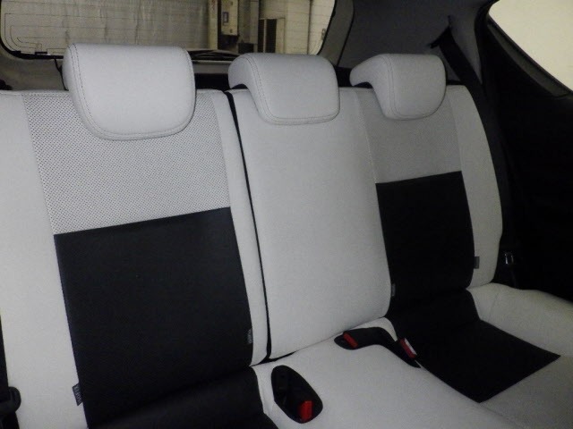Toyota AQUA 2018 8236983-8