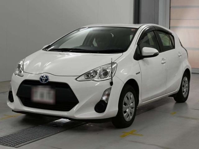 Toyota AQUA 2015 8236988-0