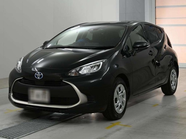 Toyota AQUA 2024 8236989-0