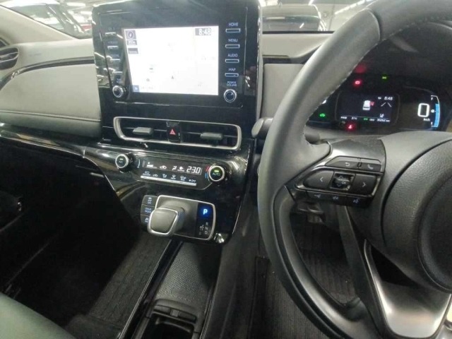 Toyota AQUA 2022 8236990-11