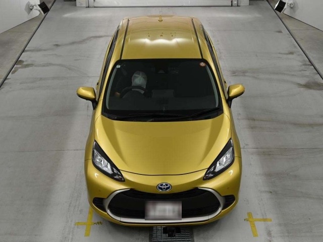 Toyota AQUA 2022 8236990-7