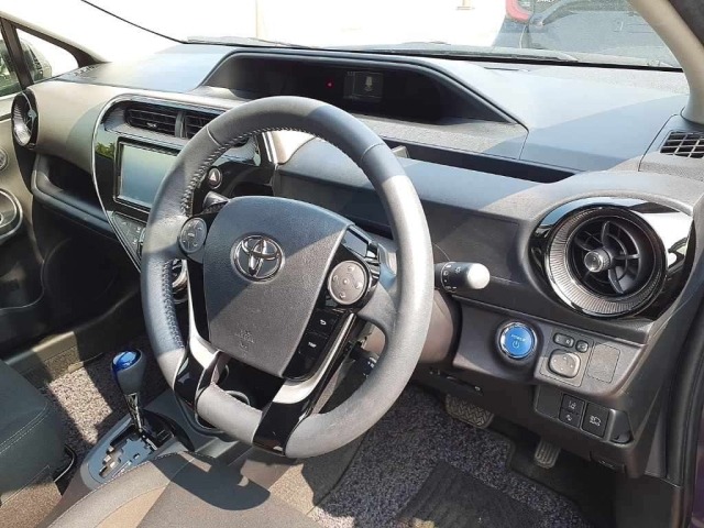 Toyota AQUA 2019 8236991-7