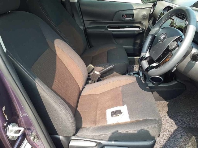 Toyota AQUA 2019 8236991-8