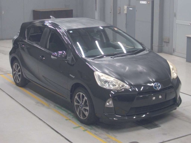 Toyota AQUA 2014 8236992-5