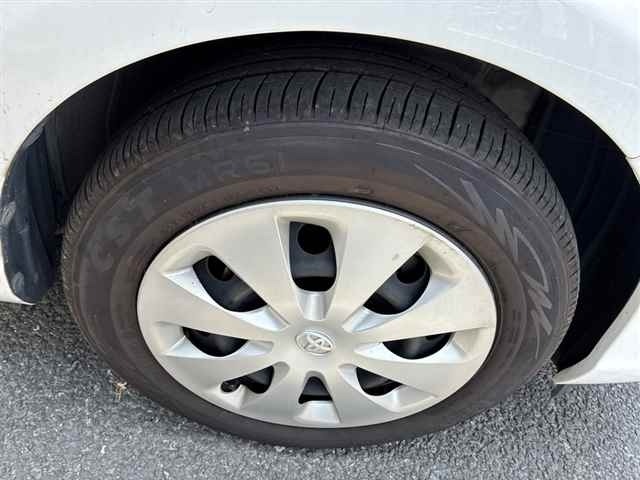 Toyota AQUA 2014 8236999-9
