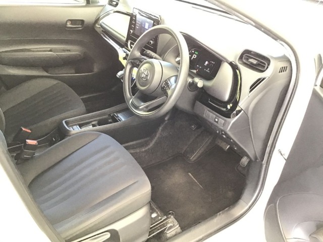 Toyota AQUA 2022 8237000-5