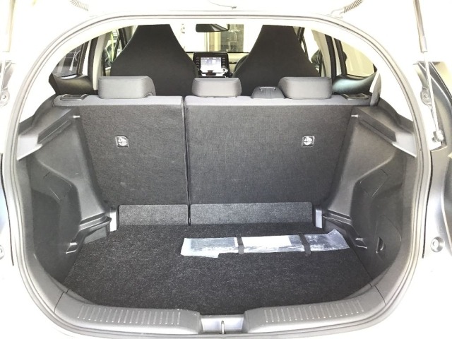 Toyota AQUA 2022 8237000-7