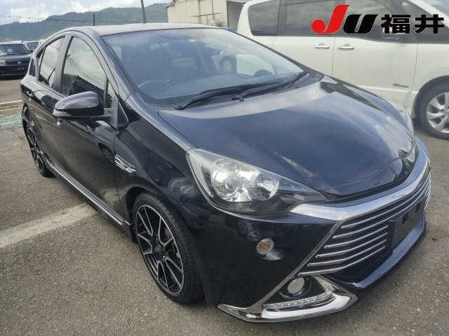 Toyota AQUA 2014 8237001-0