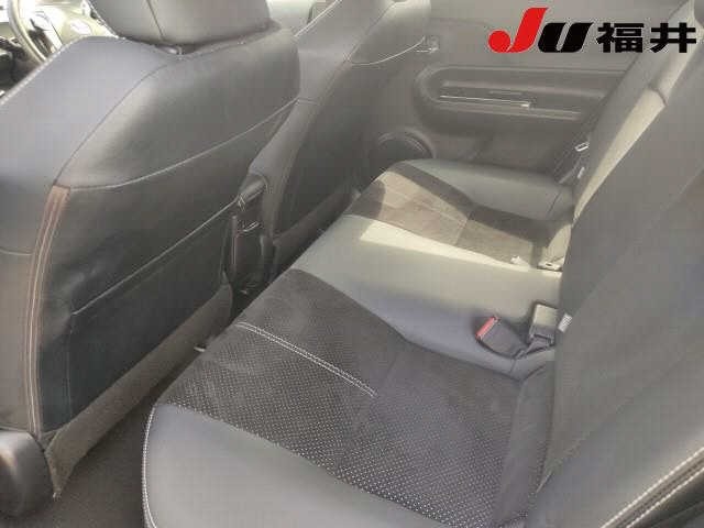 Toyota AQUA 2014 8237001-6