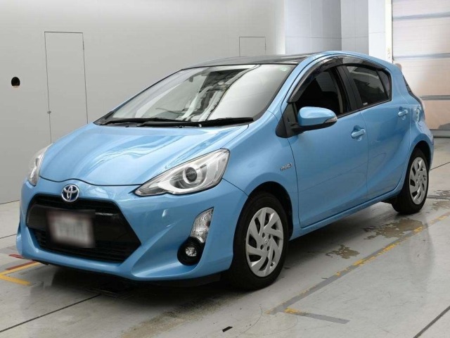 Toyota AQUA 2015 8237009-0