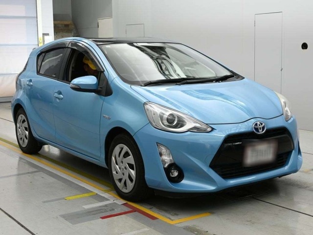 Toyota AQUA 2015 8237009-5
