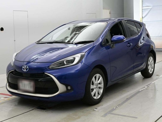 Toyota AQUA 2021 8237011-0