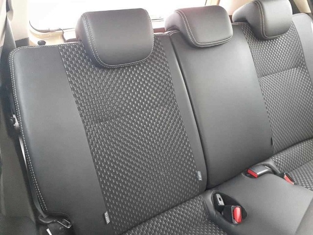 Toyota AQUA 2017 8237013-11