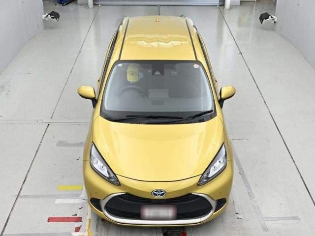 Toyota AQUA 2021 8237014-7