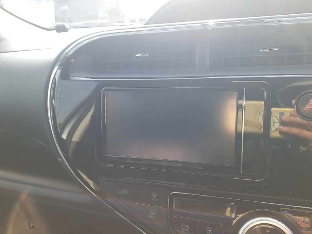 Toyota AQUA 2019 8237015-12