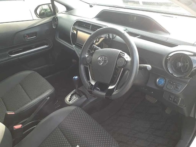 Toyota AQUA 2019 8237015-9