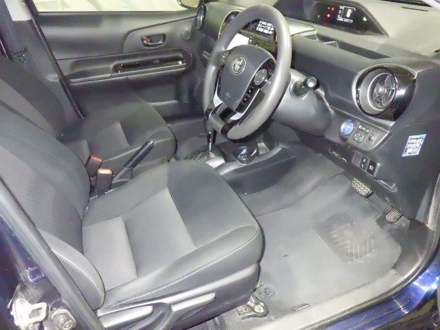 Toyota AQUA 2021 8237017-3
