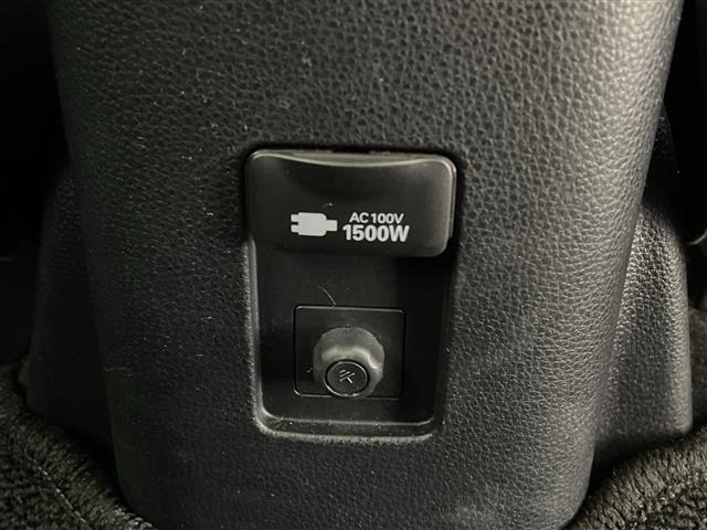 Toyota AQUA 2025 8237310-2