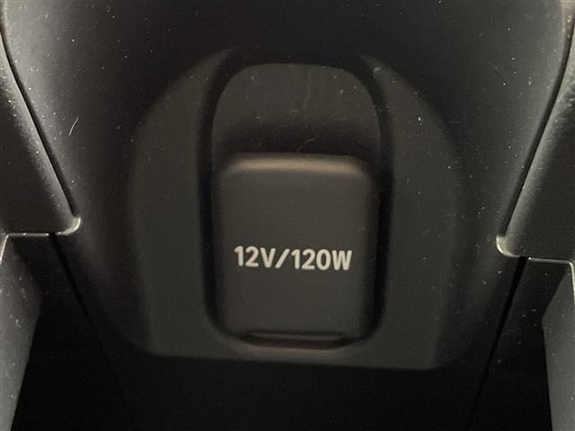Toyota AQUA 2025 8237310-22