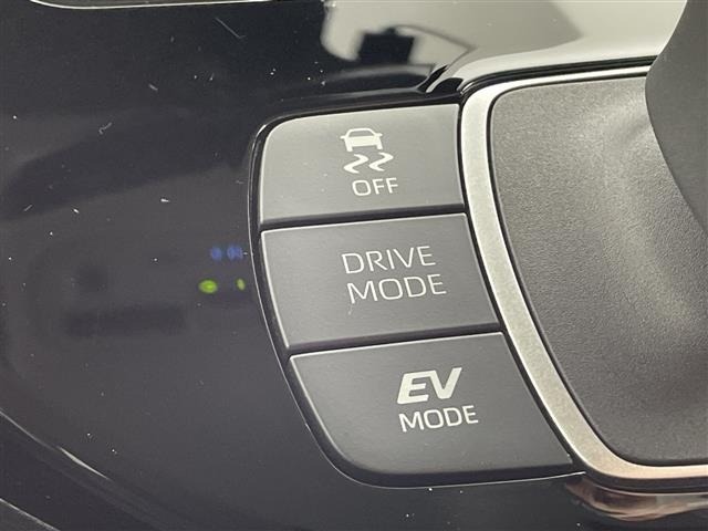 Toyota AQUA 2025 8237310-8