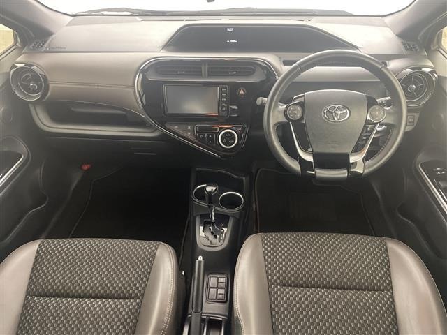 Toyota AQUA 2018 8237312-15