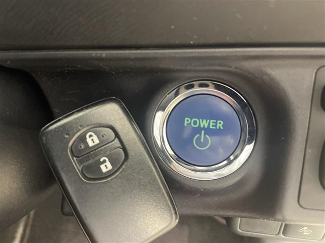 Toyota AQUA 2018 8237312-19
