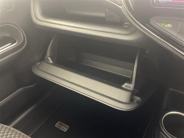 Toyota AQUA 2018 8237312-3