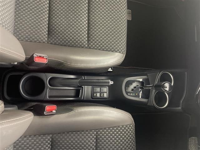 Toyota AQUA 2018 8237312-5