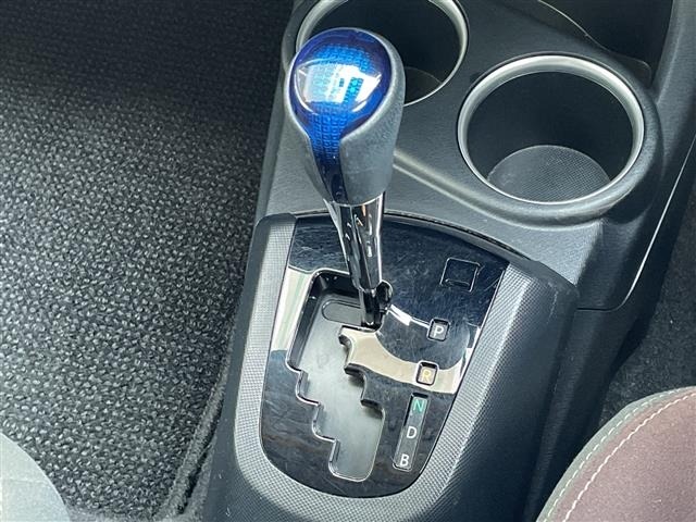 Toyota AQUA 2018 8237326-11