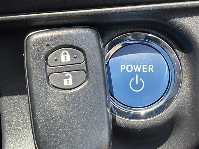 Toyota AQUA 2018 8237326-20