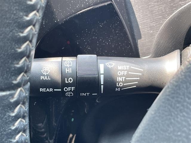 Toyota AQUA 2018 8237326-8