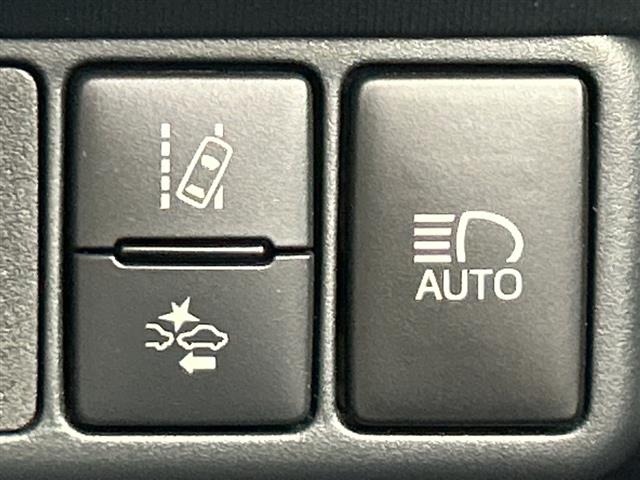 Toyota AQUA 2018 8237327-18