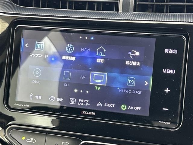 Toyota AQUA 2018 8237327-6