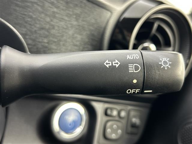 Toyota AQUA 2018 8237327-7