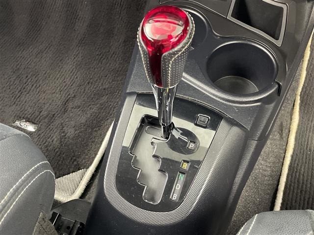 Toyota AQUA 2014 8237332-17