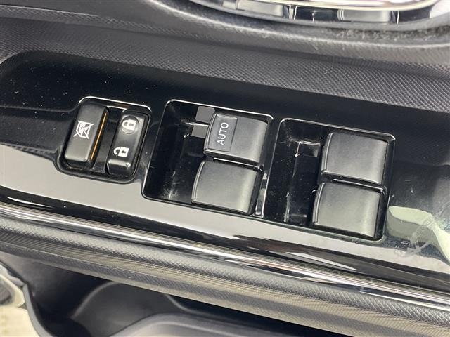 Toyota AQUA 2014 8237332-5