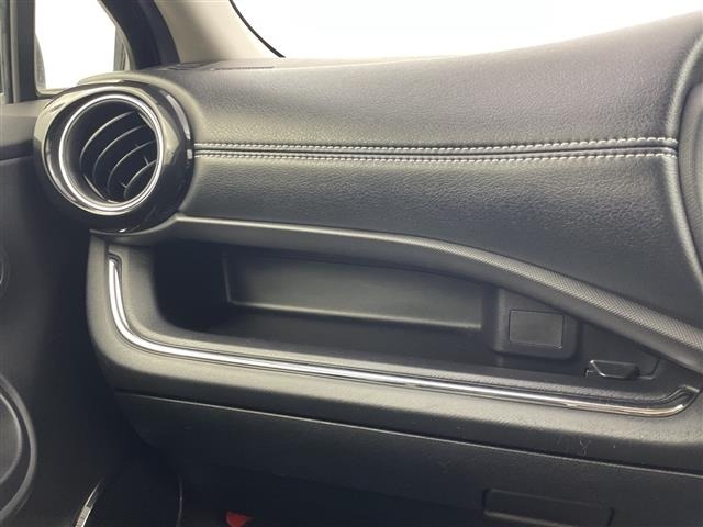 Toyota AQUA 2014 8237332-7