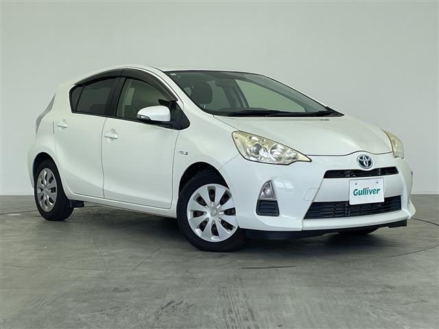 Toyota AQUA 2014 8237337-0