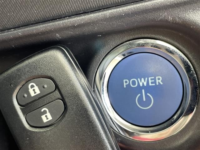 Toyota AQUA 2014 8237337-12