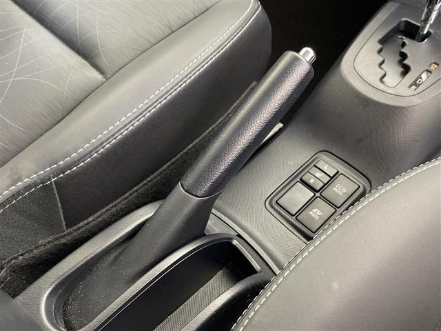 Toyota AQUA 2014 8237337-21
