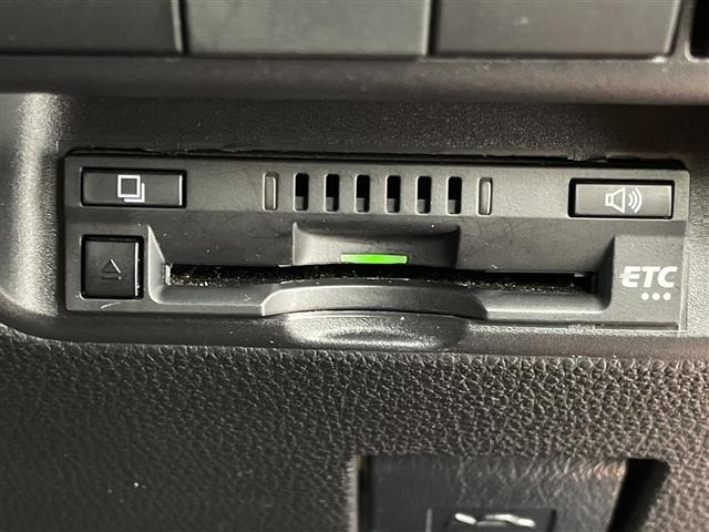 Toyota AQUA 2022 8237384-5