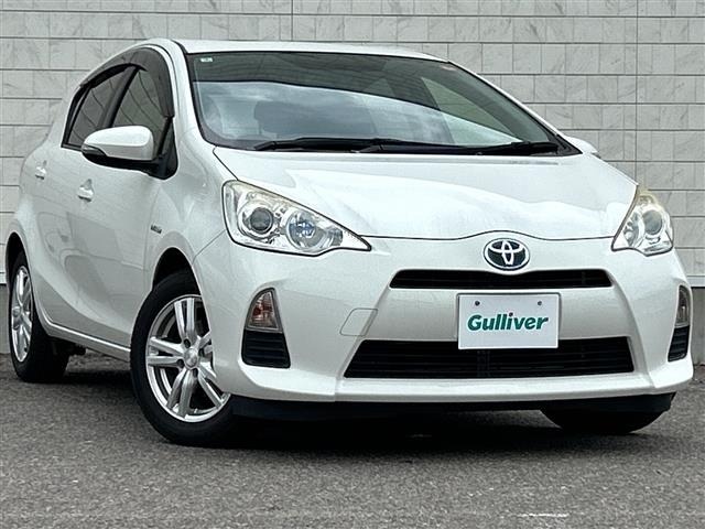 Toyota AQUA 2014 8237422-0