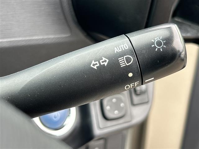 Toyota AQUA 2014 8237422-22