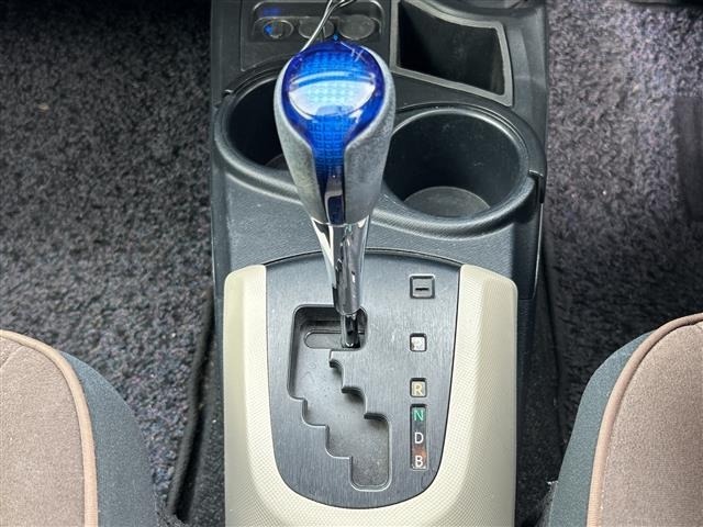 Toyota AQUA 2014 8237422-5
