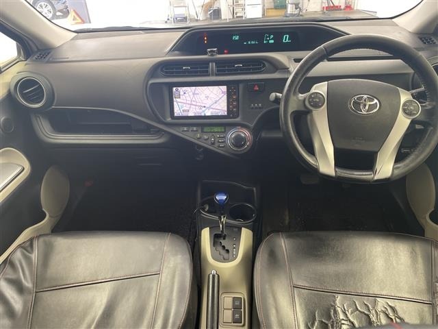 Toyota AQUA 2012 8237423-3