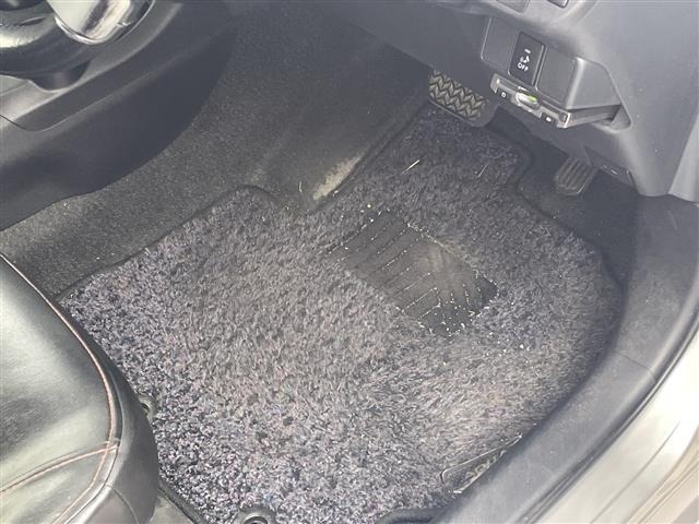 Toyota AQUA 2012 8237423-4