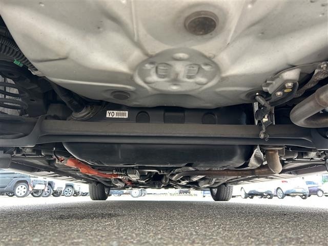 Toyota AQUA 2013 8237431-2