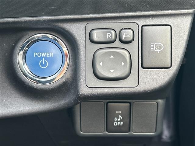 Toyota AQUA 2013 8237431-41