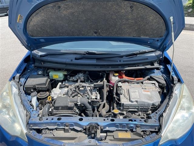 Toyota AQUA 2013 8237433-14